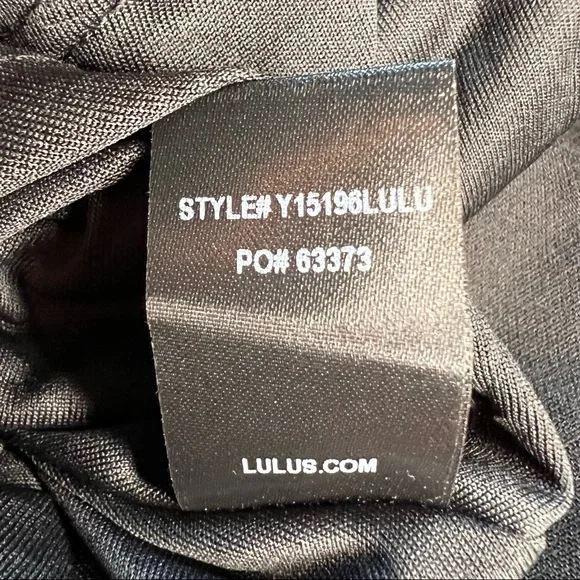 Lulu's Cross Front Sleeveless Norma Swing Skater Dress in Black S - Picture 8 of 8